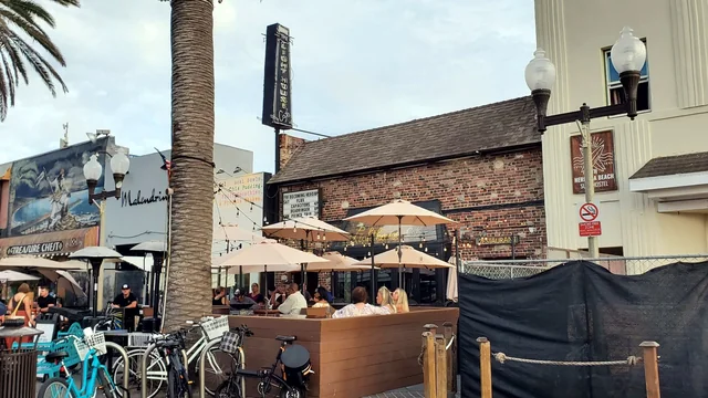 The Lighthouse Cafe storefront