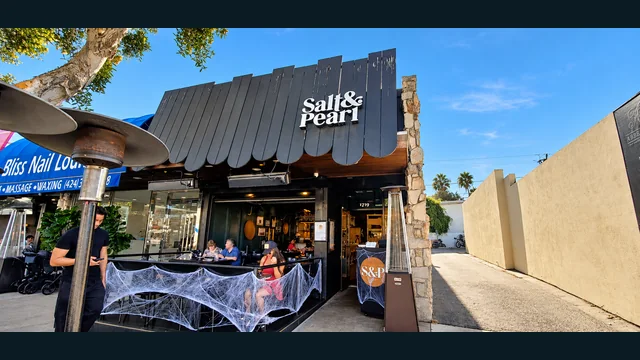Salt & Pearl storefront