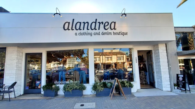 Alandrea Boutique storefront — user photograph