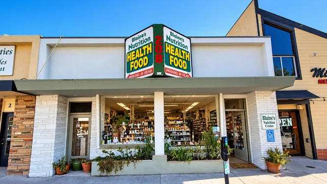 Blaine's Nutrition Center storefront — user photograph