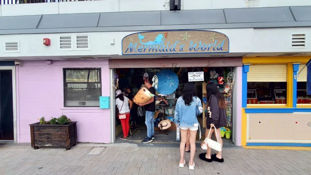 Mermaid's World storefront at the Redondo Beach Pier
