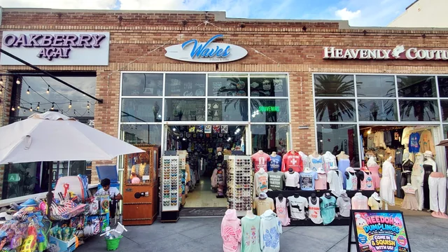 Waves in Hermosa Beach — user photograph