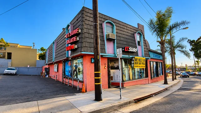 ET Surf storefront in Hermosa Beach